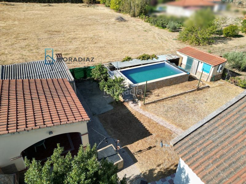 Foto c5ef96b6-cee8-4472-be21-b127e070815c. Chalet venta de chalet en Don Benito