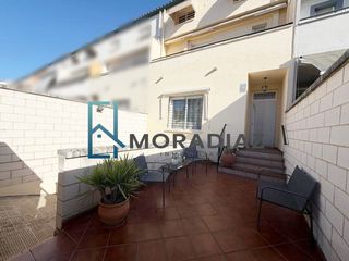 Casa adossada a Calle solidaridad 15. Exclusiva unifamiliar en venta don benito