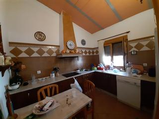 Maison à Acedera. Oportunidad casa rural en venta pantano orellana acedera