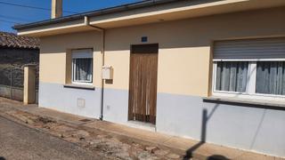 Maison à Villar del Buey. Casa con patio