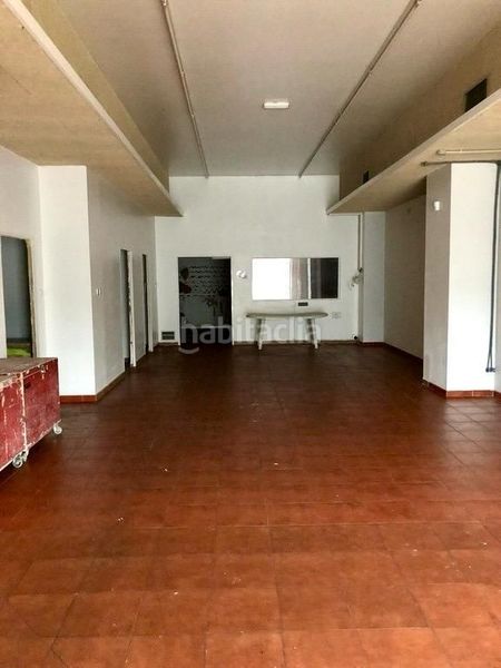 Foto 68983fa0-75a6-4f14-b8d5-e0c256cd6d67. Edificio lote de 3 plazas de garaje y local en Mesoiro Coruña (A)