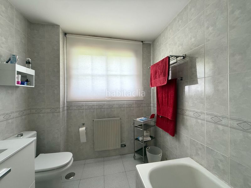 Foto 4fd916a1-3366-4b8d-b588-7d89611b3095. Casa amb calefacció a Nós Oleiros
