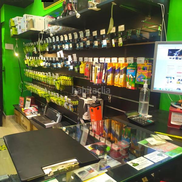 Foto 5d28acf5-ae9c-47a5-98b0-fb2bfe5434f5. Traspàs local comercial a El Clot Barcelona