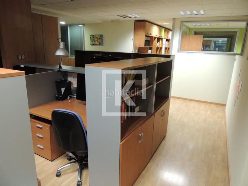 Foto 1ba89fdf-d72e-4f19-8a35-2152860d7b5d. Office space with heating in Barri de les Corts Barcelona