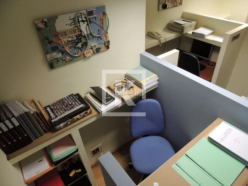 Foto 4fd8a45b-b775-4258-a2c4-9c37959c8764. Office space with heating in Barri de les Corts Barcelona