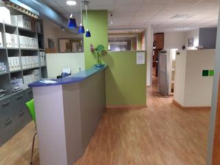 Bureau à Barri de les Corts. Alquiler o venta coworking en les corts, barcelona