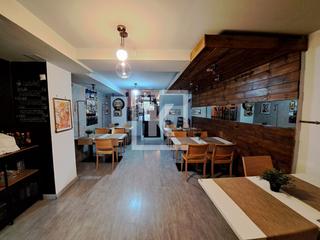 Trasps Local Comercial a Barri de les Corts. Traspaso restaurante con licencia 2.3.21 en les corts, barcelona