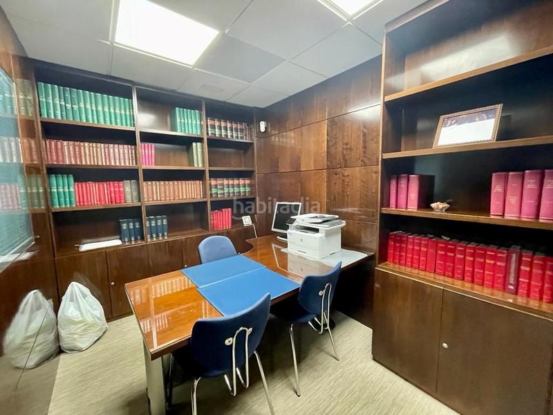 Foto 6db96fa2-c542-4c0c-9f9e-d4ec2936a753. Office space with heating in Sant Ramon - Maternitat Barcelona