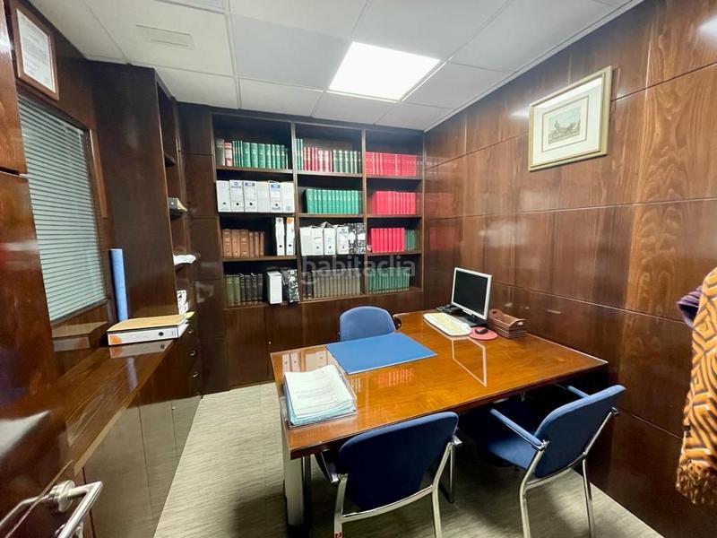 Foto f7a589ea-7509-4e61-8969-1a059d008fff. Office space with heating in Sant Ramon - Maternitat Barcelona