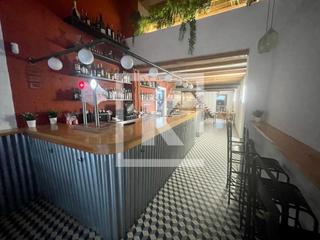 Traspàs Local Comercial a El Poble Sec - Parc de Montjuïc. Traspaso de un próspero restaurante en poblesec, barcelona