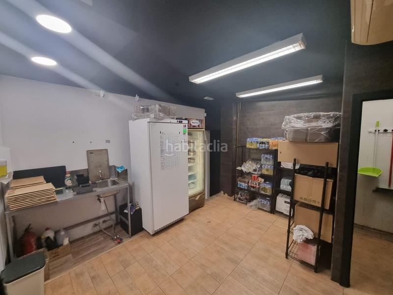 Foto 8c308c2e-31b2-4104-aea5-c8cb3b23f792. Transfer business premise in Centre Santa Coloma de Gramenet