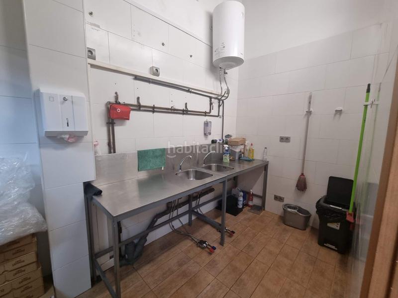 Foto abeb7ec0-75f8-4259-b72c-2a99a347f811. Transfer business premise in Centre Santa Coloma de Gramenet