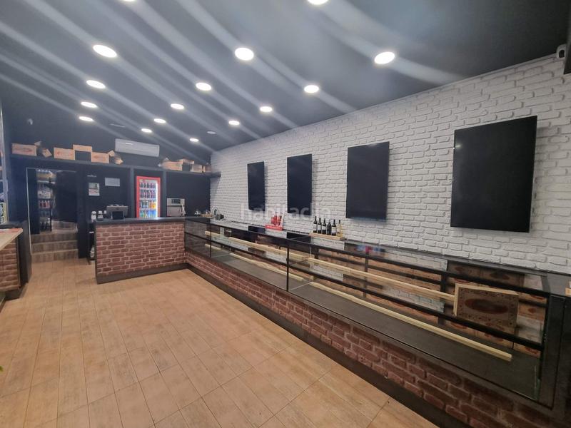 Foto 70b0deee-5e3f-4ed4-a3dc-37fd7ee73db8. Umzug geschäftsraum in Centre Santa Coloma de Gramenet