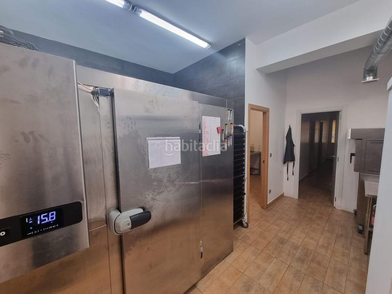 Foto df34b78f-5128-4b66-bc80-8199f0de33c0. Umzug geschäftsraum in Centre Santa Coloma de Gramenet