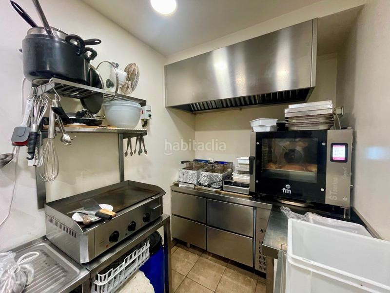 Foto 614c45b7-5e63-48df-8794-189e433bc423. Traspàs local comercial a Centre Sant Boi de Llobregat