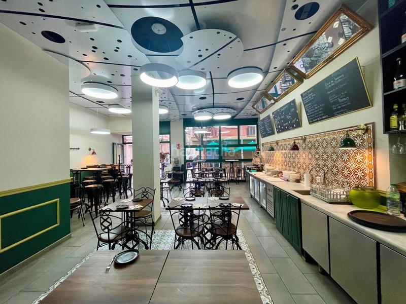 Foto ee59f481-2e3d-4149-a5ec-a697938adad0. Traspaso local comercial traspaso espectacular restaurante en el centro de sant boi en Sant Boi de Llobregat