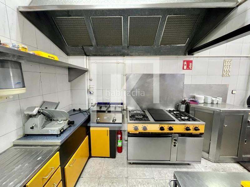 Foto c97d0cfd-3f2c-45bc-bd34-ffc7c8b814c7. Pas-de-porte local commercial dans Passeig Maragall Gavà