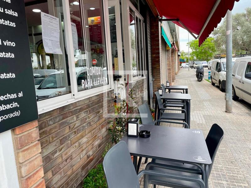 Foto ede325cd-d2a0-47d4-b9c2-44c6583fa95c. Pas-de-porte local commercial dans Passeig Maragall Gavà