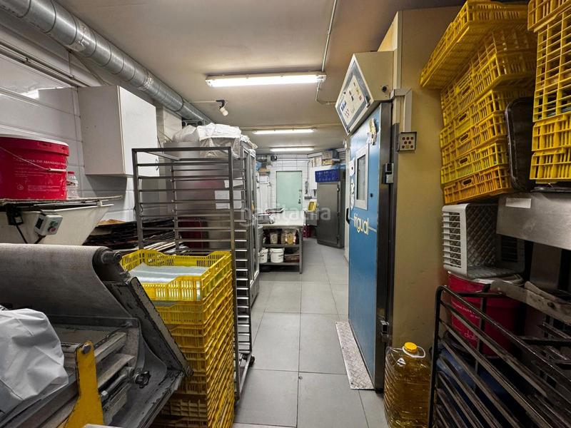 Foto a414741e-37ea-4370-bfa2-c60c1e598e97. Trapasso locale commerciale in Ca n'Anglada Terrassa