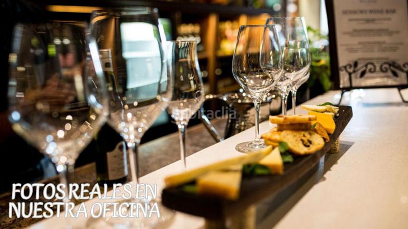 Foto 4b85da3b-eef9-4f18-9e5c-b7892a198cd6. Traspaso local comercial traspaso vinoteca con degustación , barcelona en Sant Quirze del Vallès