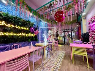 Traspàs Local Comercial a L´Antiga Esquerra de l´Eixample. Traspaso restaurantecafetería en el eixample con 8 años de traye