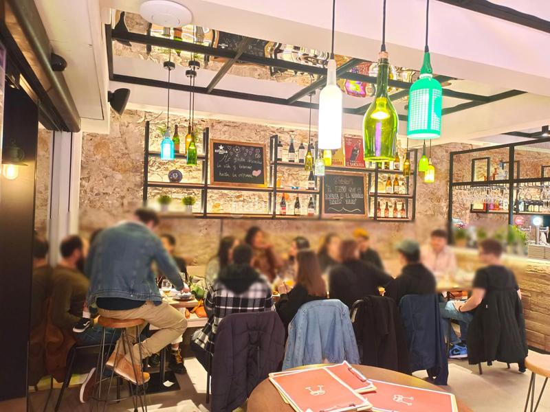 Foto 3bb93b6d-ecea-443e-a347-1a781dc0f868. Traspaso local comercial traspaso restaurante vermuteria en Poblenou, en Barcelona