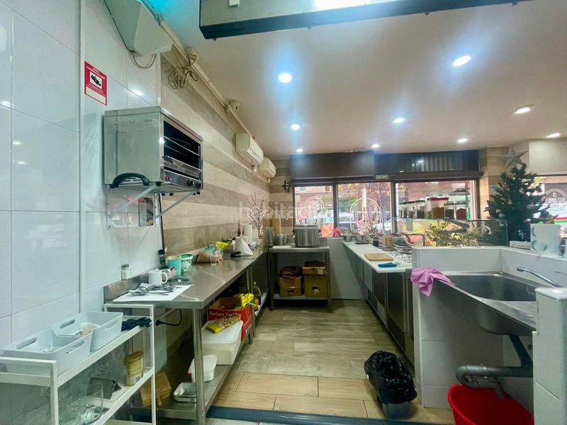 Foto 457b1ed8-b6db-44b8-b378-ac9148f80b2d. Traspàs local comercial a La Gavarra Cornellà de Llobregat