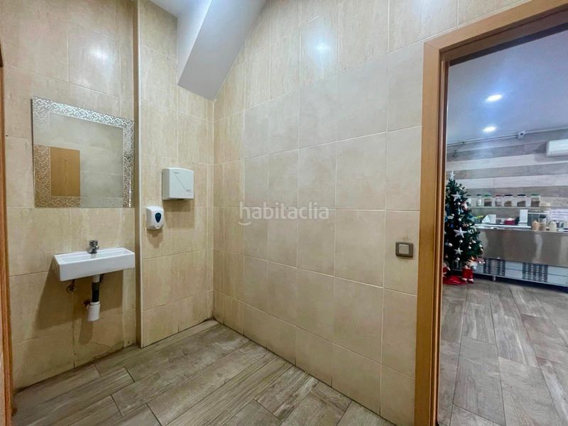 Foto afae909a-928a-4859-9d6e-3f1f2dd4a821. Traspàs local comercial a La Gavarra Cornellà de Llobregat