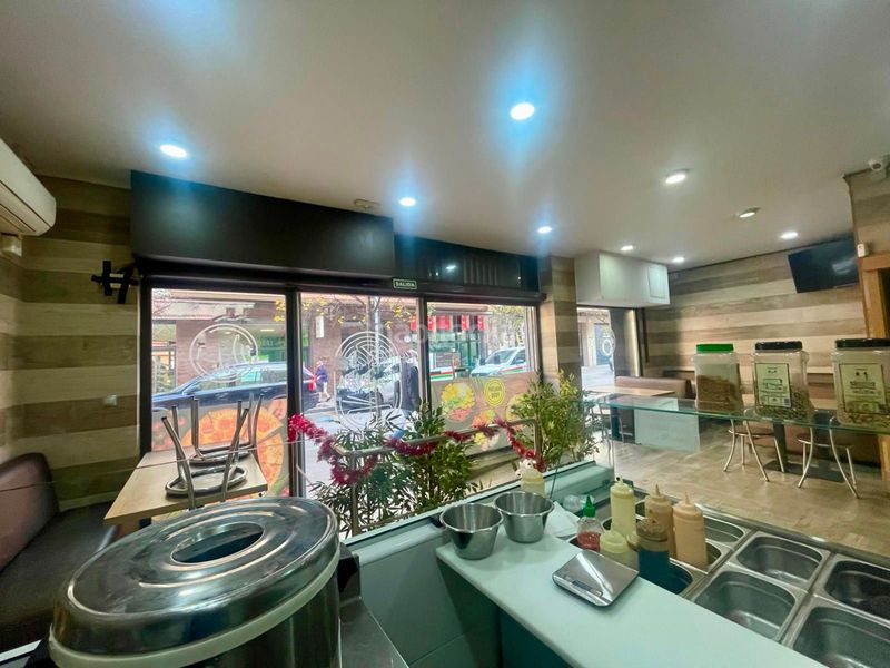 Foto db66c070-5f1e-4687-bdd8-5612d37e4891. Traspàs local comercial a La Gavarra Cornellà de Llobregat