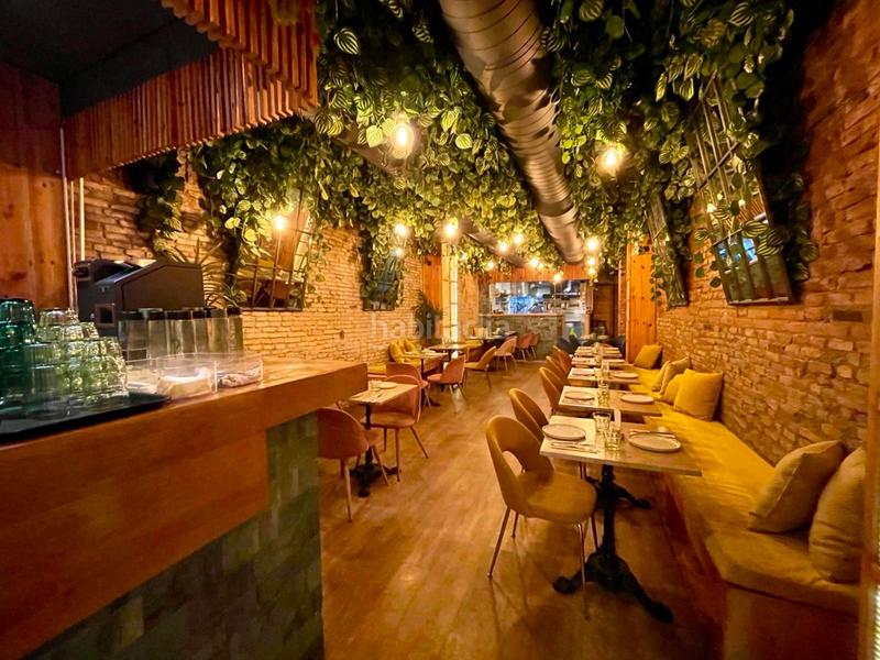 Foto a1a6f55b-3aa5-4d4c-bf87-d8314e5c65fd. Traspaso local comercial traspaso restaurante zona de ocio en sant gervasigalvany. en Barcelona