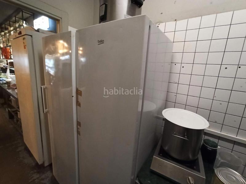 Foto e2e49821-4729-4118-82cd-e4e9801056b4. Pas-de-porte local commercial dans Tres Torres Barcelona