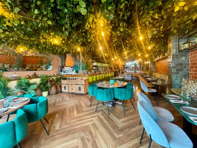 Foto fb559e19-7c7a-4848-9c60-ed3ae8ea0f64. Traspaso local comercial traspaso de restaurante en las Tres Torres en Barcelona