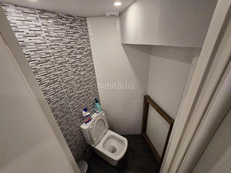 Foto e183b58b-cd4f-4a30-9c02-0c69f06d1d2c. Pas-de-porte local commercial dans Sant Antoni Barcelona