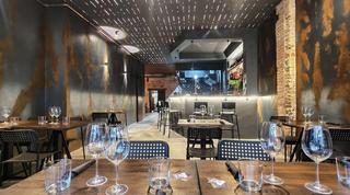 Traspàs Local Comercial a Barri de les Corts. Traspaso de barrestaurante con licencia c3mixta en les corts