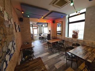 Traspàs Local Comercial a La Sagrera. Traspaso de restaurante en la sagrera  esquina con terraza en pl