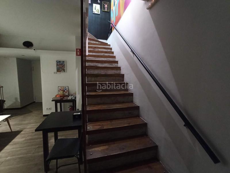 Foto f76f7f0b-e6b2-4b8c-a75a-25b4c88e3510. Pas-de-porte local commercial dans Provençals del Poblenou Barcelona