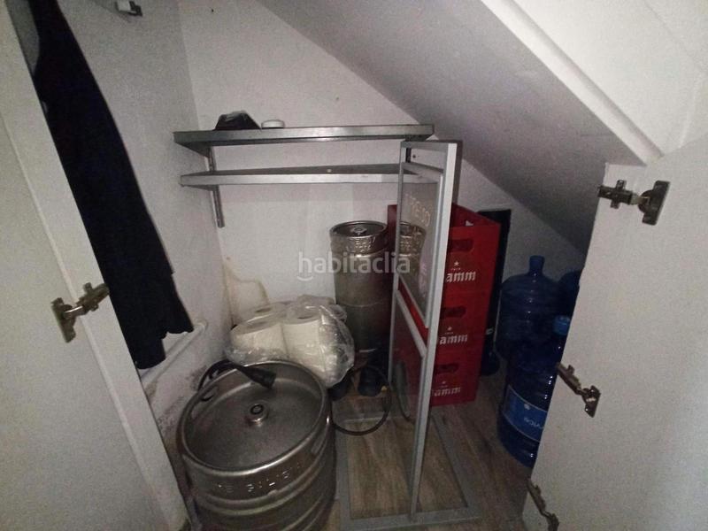 Foto c554d7c1-adb5-4bbe-9ee1-7ff4c81e1b82. Traspaso local comercial traspaso local con licencia de restaurantebar en poblenou, en Barcelona