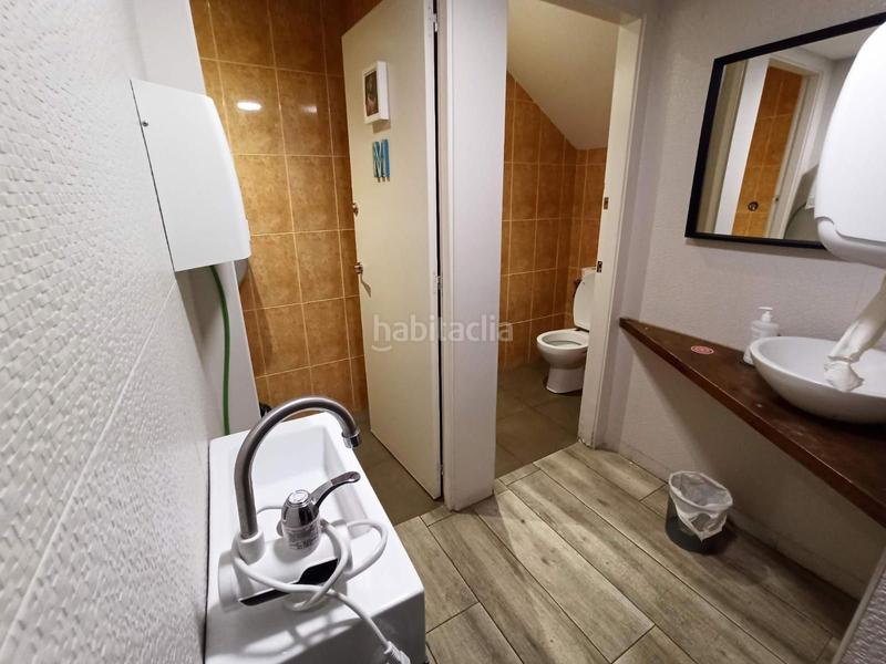 Foto e0d4b539-8b9c-4875-984a-2d06fc671d52. Traspaso local comercial traspaso local con licencia de restaurantebar en poblenou, en Barcelona