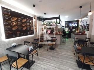 Trapasso Locale commerciale in Provençals del Poblenou. Traspaso local con licencia de restaurantebar en poblenou
