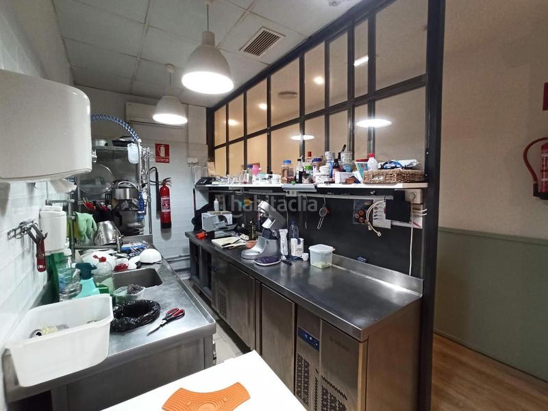 Foto abab30f3-3d34-479f-a07a-aef43177e3cb. Trapasso locale commerciale in Barri de les Corts Barcelona