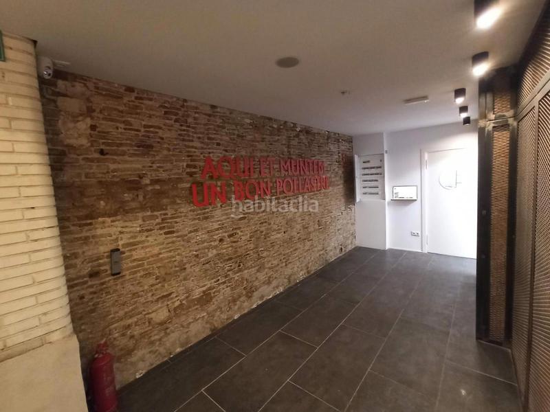 Foto d9d058e9-84b7-4940-8308-79d3a1638d47. Pas-de-porte local commercial dans St. Pere - Sta. Caterina - El Born Barcelona