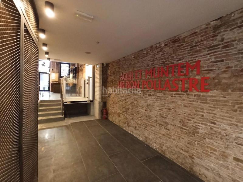 Foto fa7668a9-5135-4ce5-acc4-b0b8650ac162. Pas-de-porte local commercial dans St. Pere - Sta. Caterina - El Born Barcelona