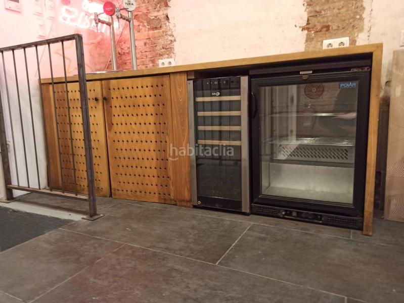 Foto 68286c11-dc22-4d83-a4ea-91f763c66cb0. Traspàs local comercial a St. Pere - Sta. Caterina - El Born Barcelona