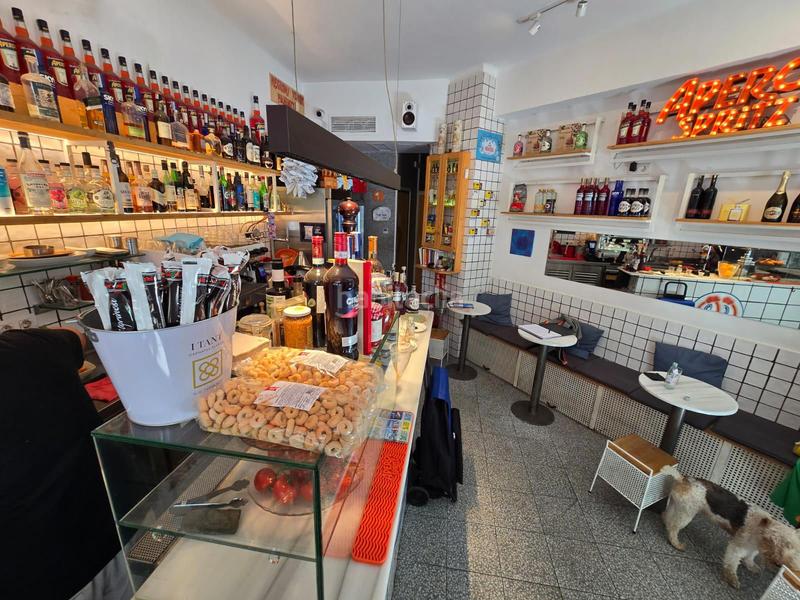 Foto c9ab7c23-2a0b-4be2-8b79-b6e69392c272. Transfer business premise in Sagrada Família Barcelona