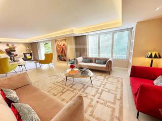 Appartement  Sant joan. Residencia de lujo reformada en finca regia en passeig sant joan