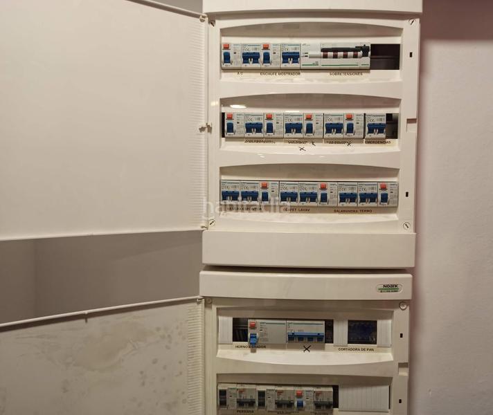 Foto 1ce3bc16-ba31-4a78-8c34-a34d55390903. Pas-de-porte local commercial dans Provençals del Poblenou Barcelona