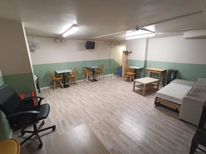 Foto 6eacc090-678a-48c2-af57-b9cf0ce56ea0. Trapasso locale commerciale in Provençals del Poblenou Barcelona