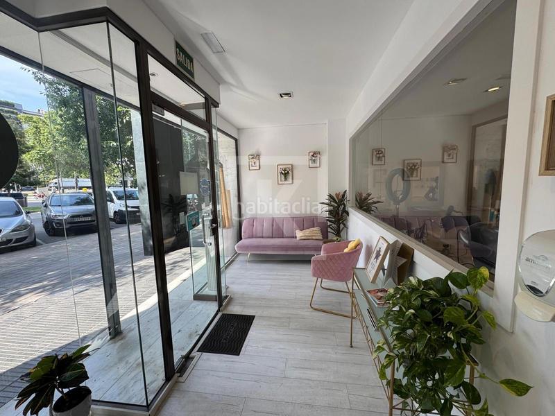 Foto f065ced7-6bea-4d6c-a7bf-d71c2c7d443e. Pas-de-porte local commercial dans Barri de les Corts Barcelona