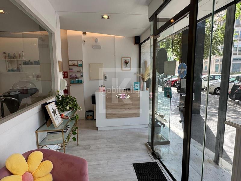 Foto 0b26d218-a559-433e-bd8e-4e4b6028e8f2. Traspàs local comercial a Barri de les Corts Barcelona