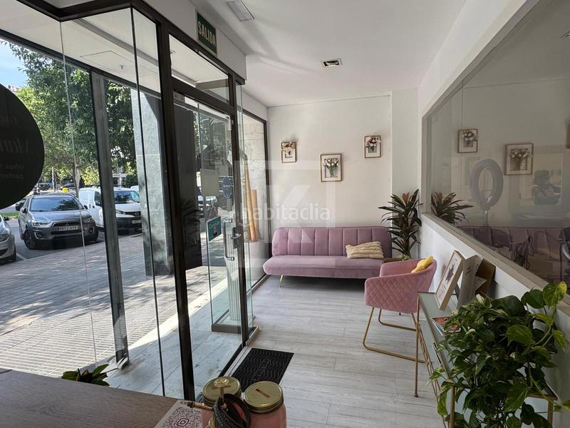 Foto 8ad68ae9-4d22-44eb-9414-e34d7d4dc388. Traspàs local comercial a Barri de les Corts Barcelona